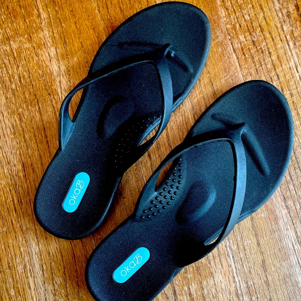 OKA b. Women's Black Sandals